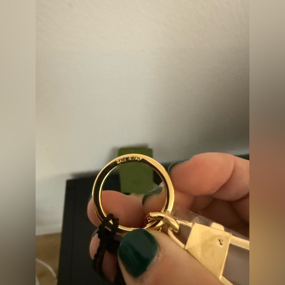 Gucci KEYCHAIN WITH GUCCI SCRIPT, NWT, Grey - Picture 4 of 7